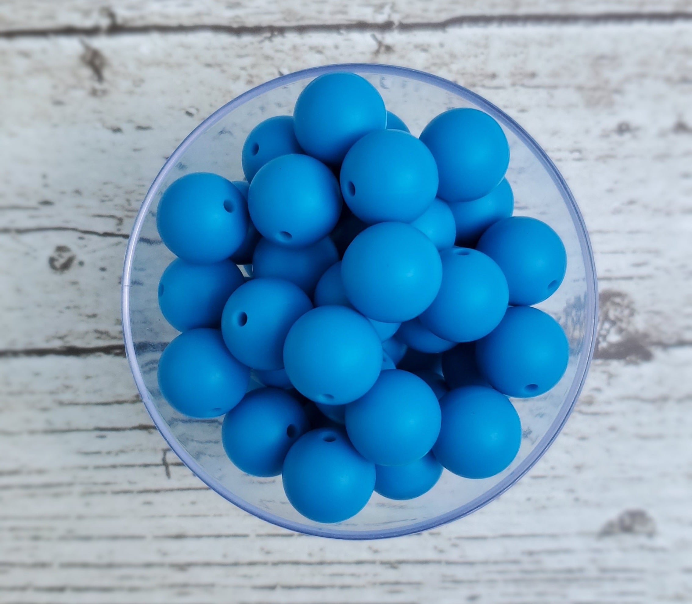 #26 Deep Sky Blue Solid