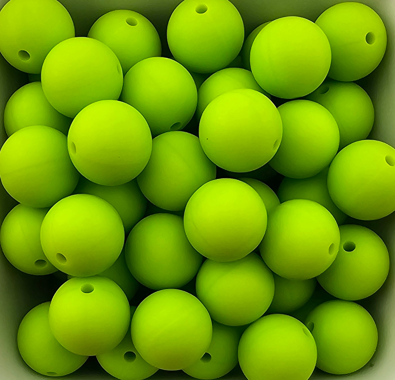 #175 Electric Green Solid