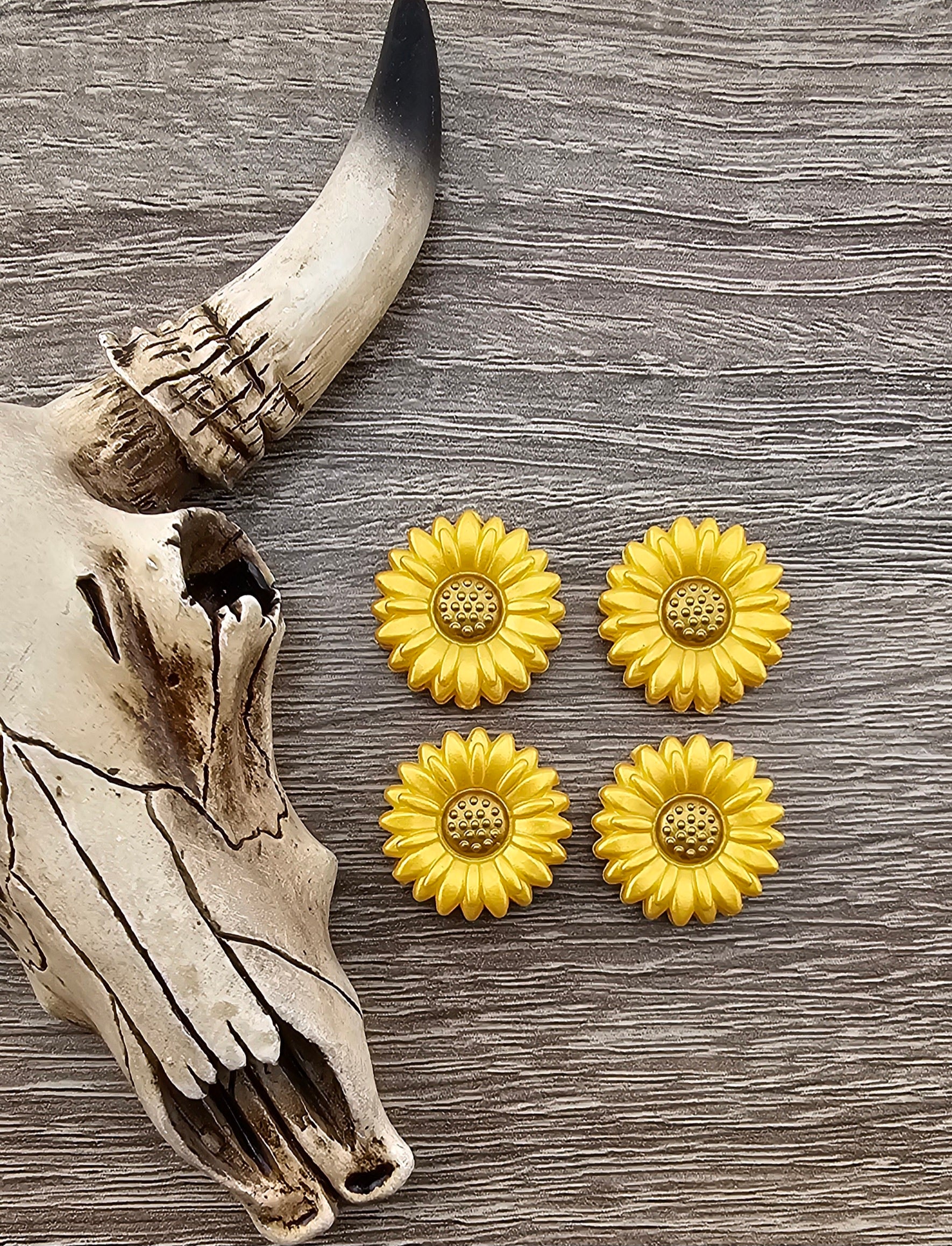 Opal Golden Daisy 22mm Focal