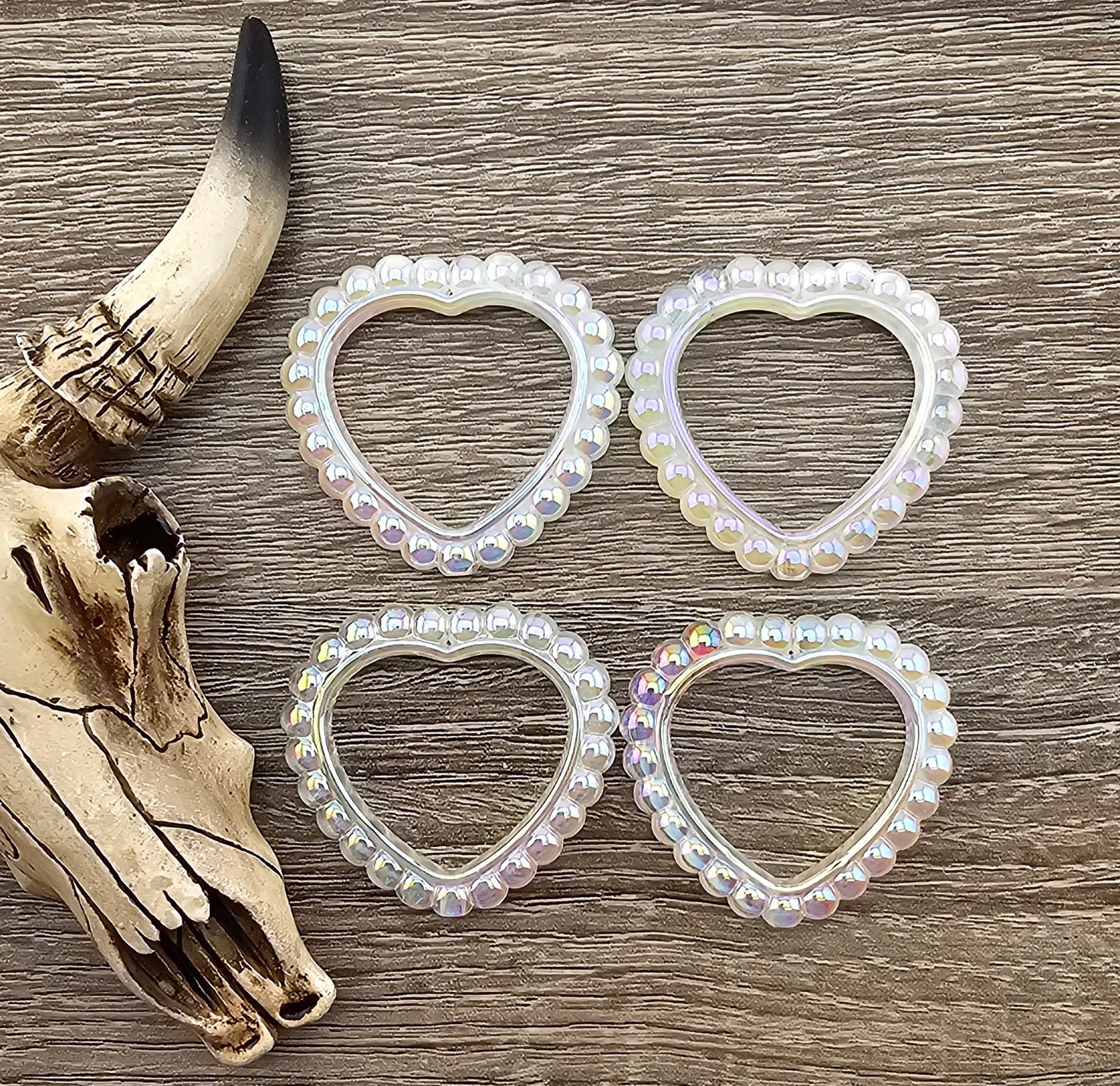 Enhancer Heart Bead/Focal Acrylic