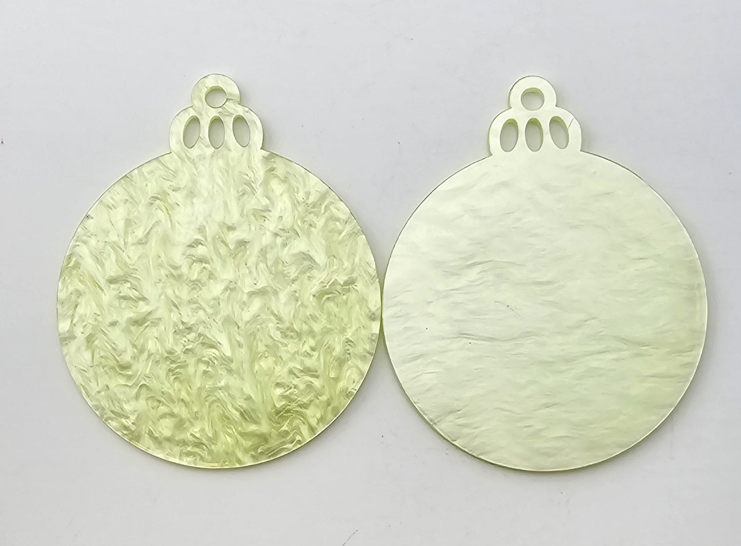 Acrylic Ornament - Pale Lime Swirl