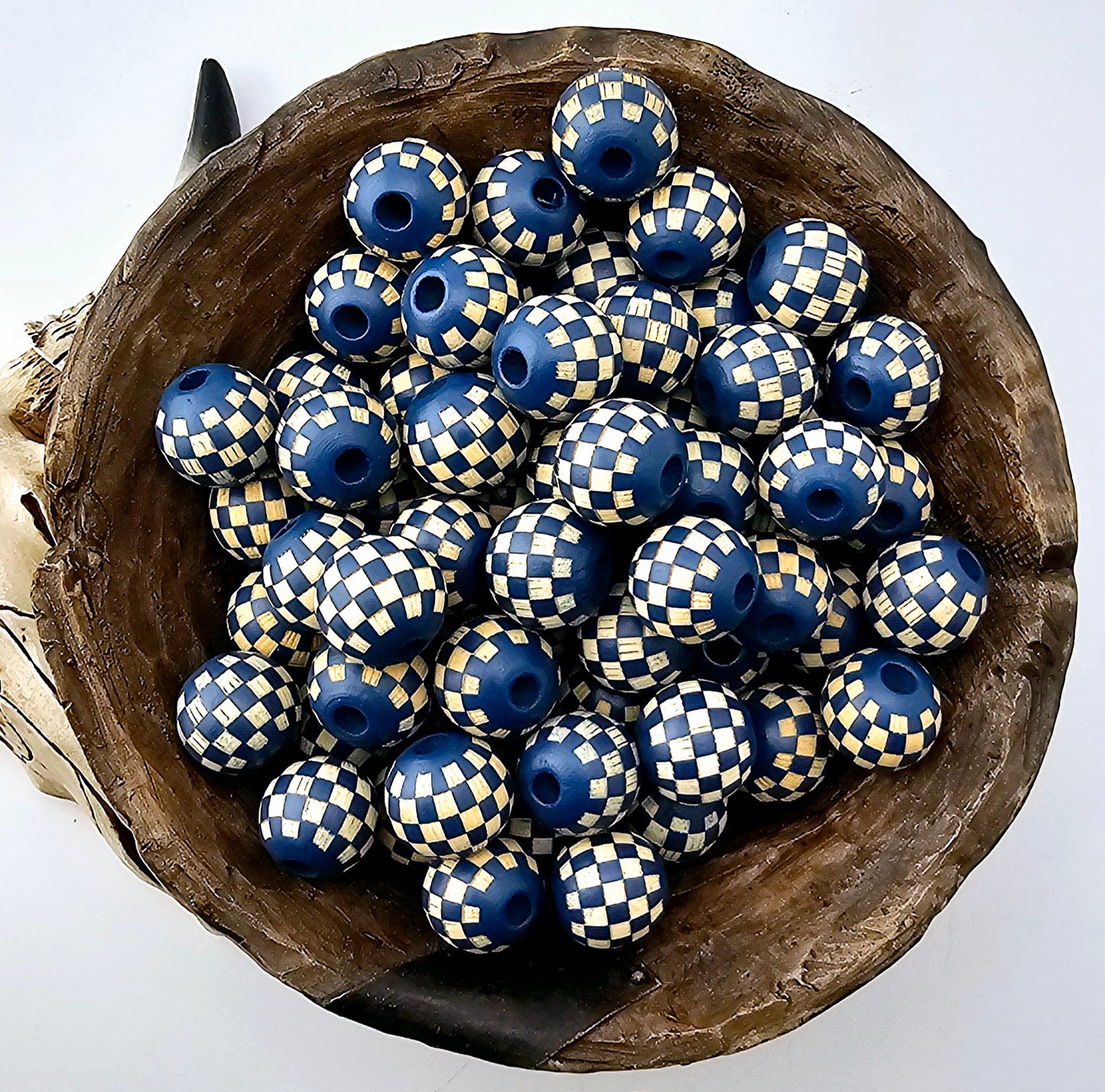 Checkered Etched Print 16mm Wooden Bead