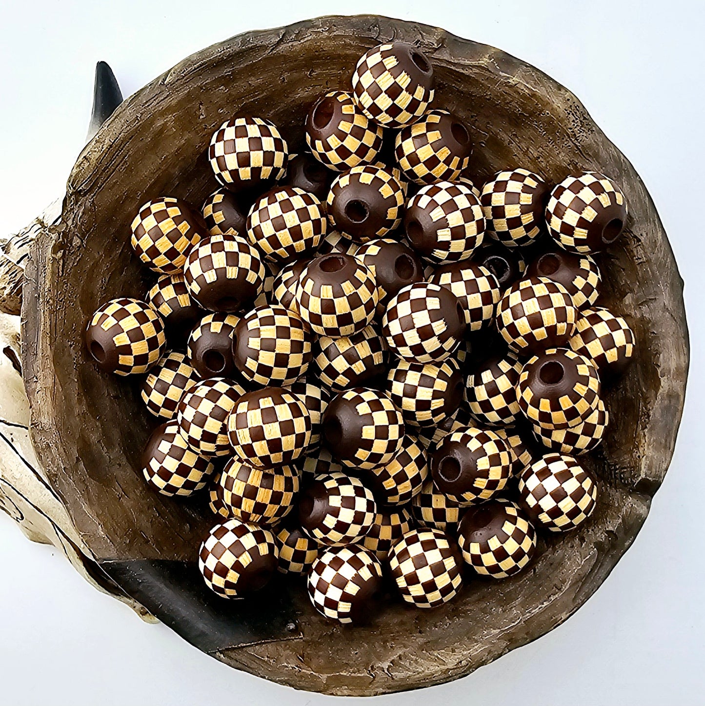 Checkered Etched Print 16mm Wooden Bead