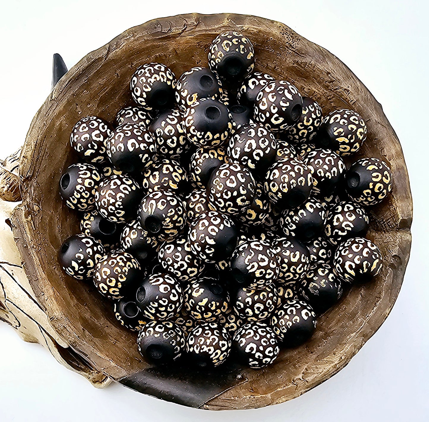 Leopard Etched Print 16mm Wooden Bead