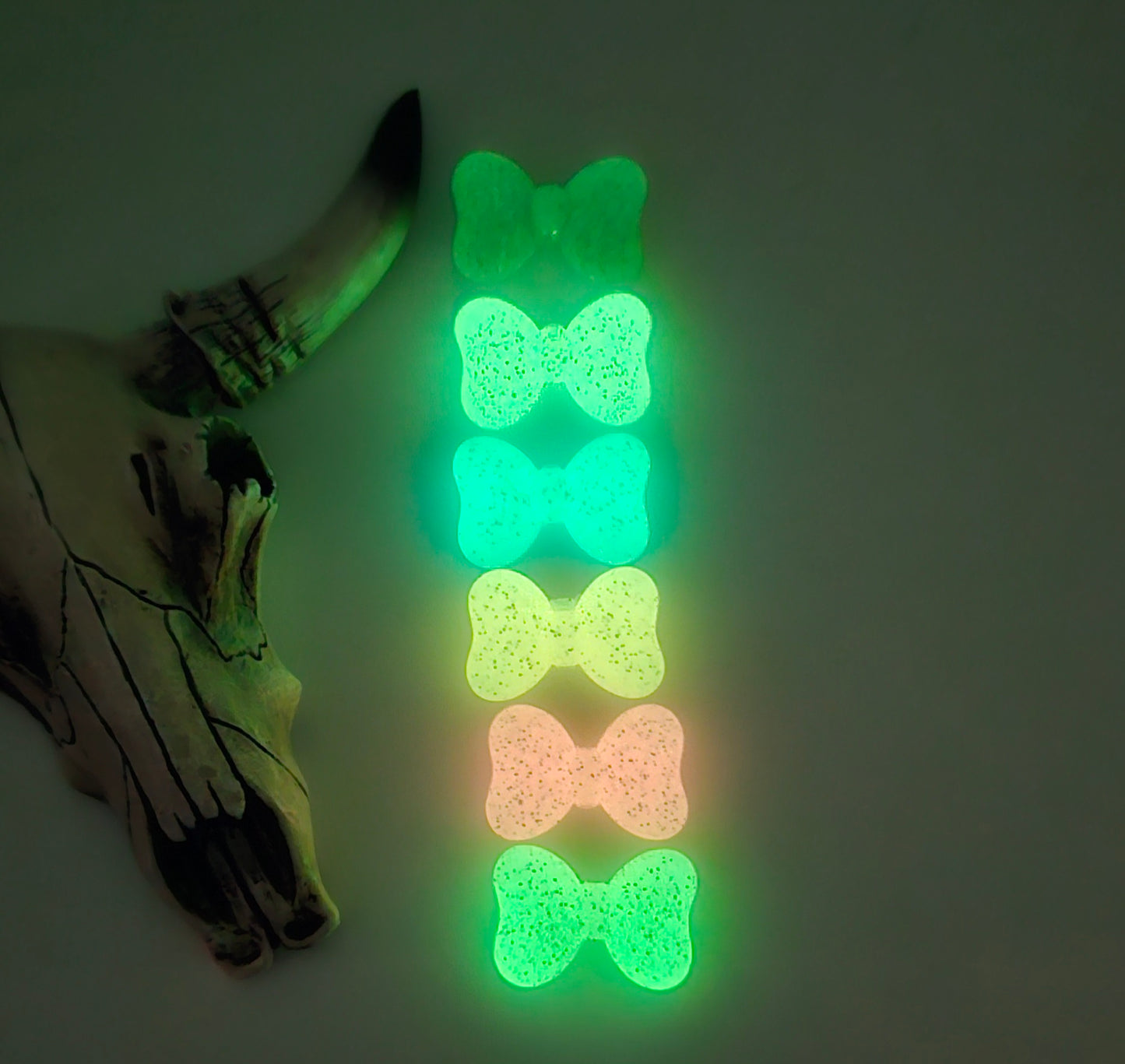 Glitter Bow Glow in the Dark Focal