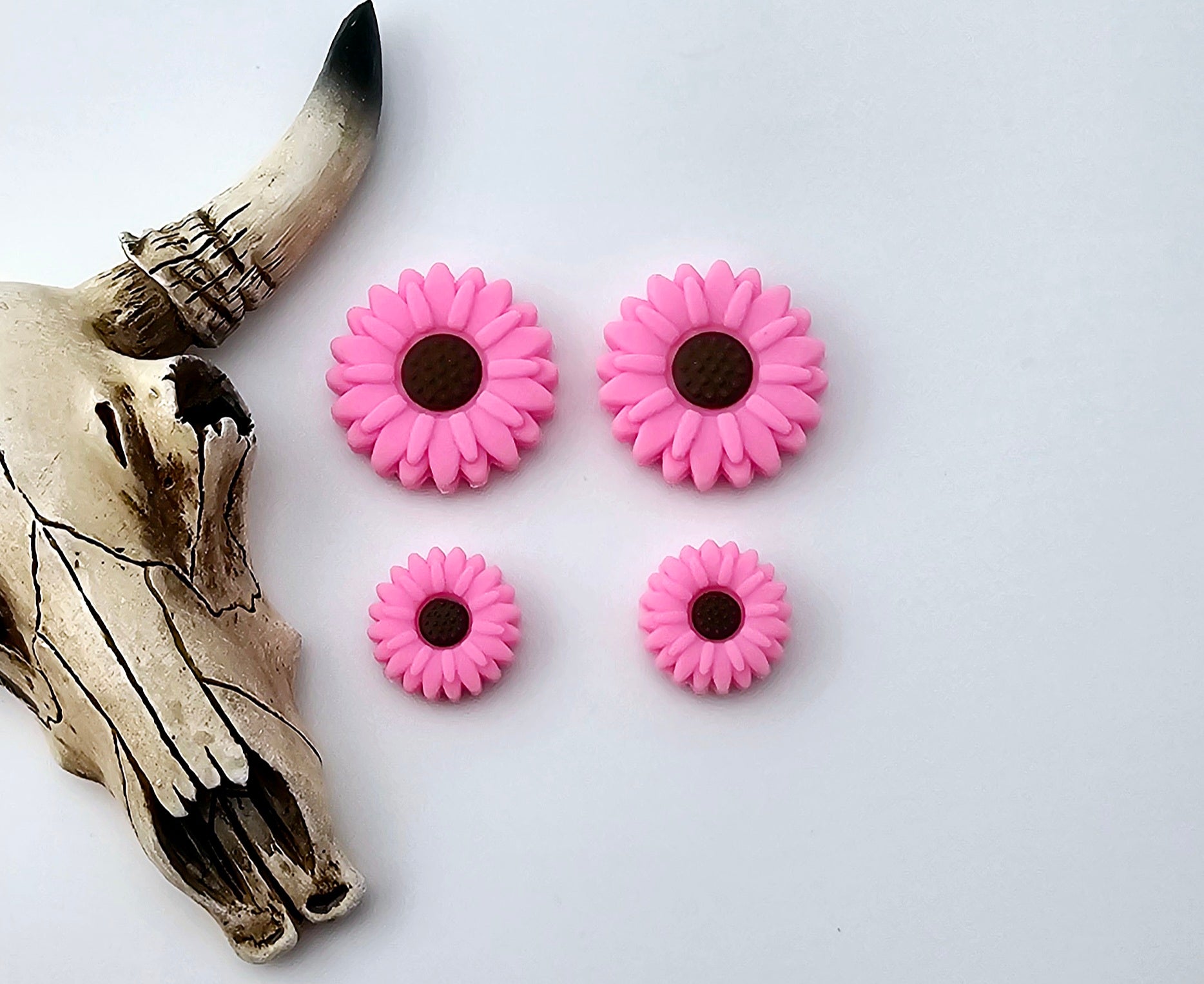 Sunflower Daisy Bright Pink Focal
