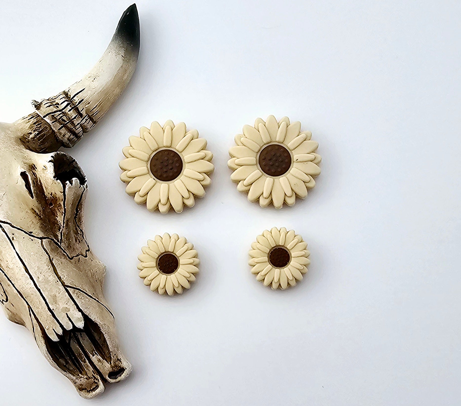 Sunflower Daisy Cream Tan Focal