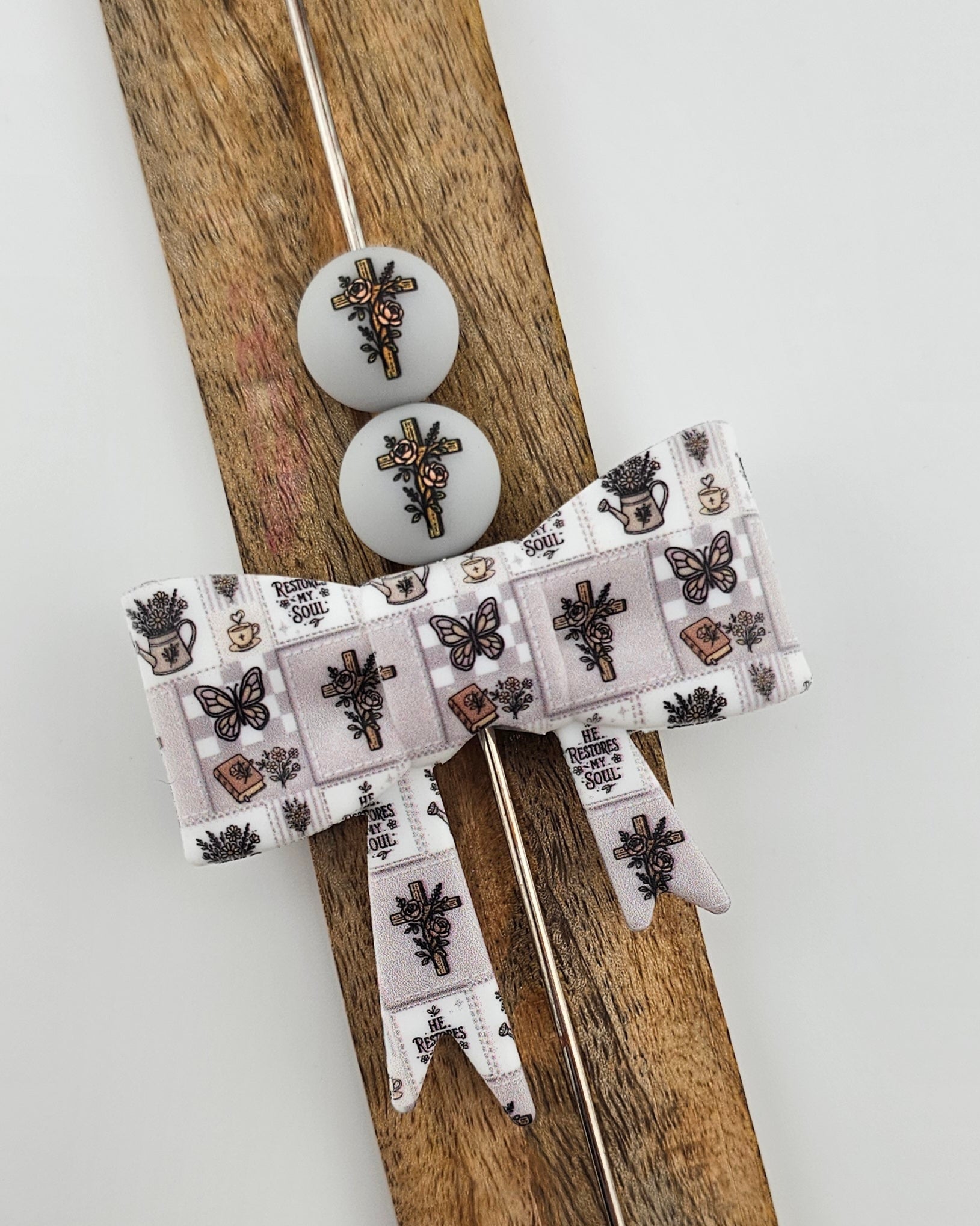 Large Bow Focal & 15mm Print He Restores My Soul *Custom*