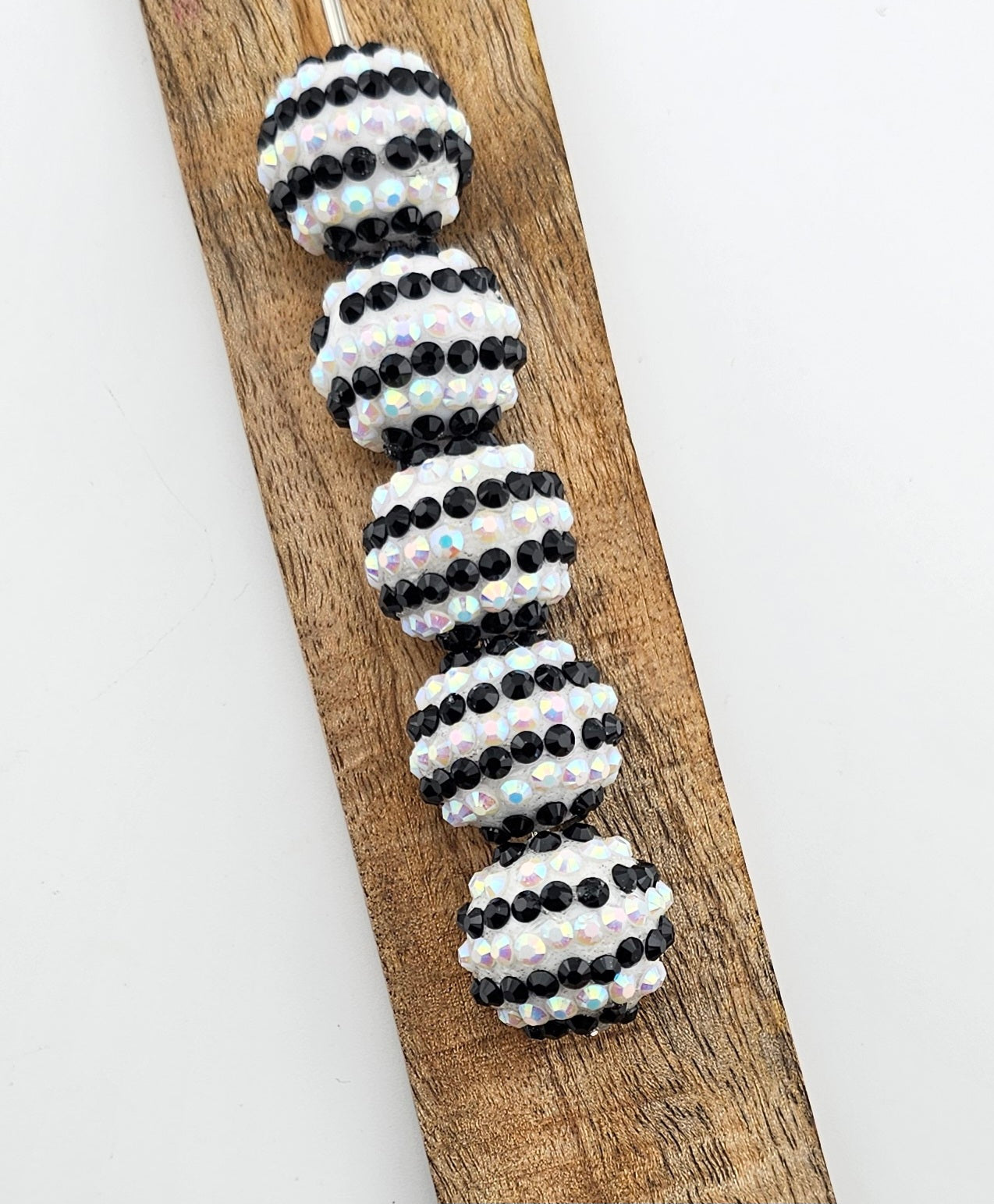 20mm Striped Rhinestone Bead - Nightmare Black & White