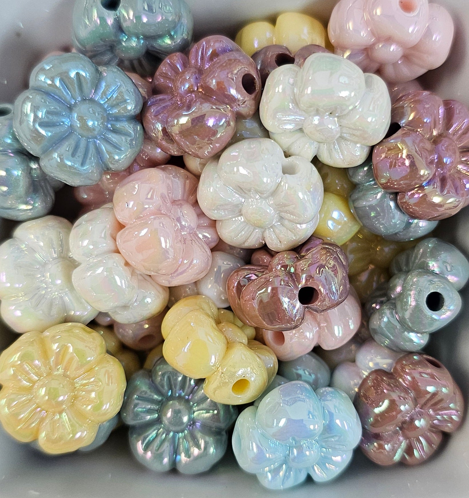 Pastel/Earthy Flower Acrylic 20mm 5CT *Random*
