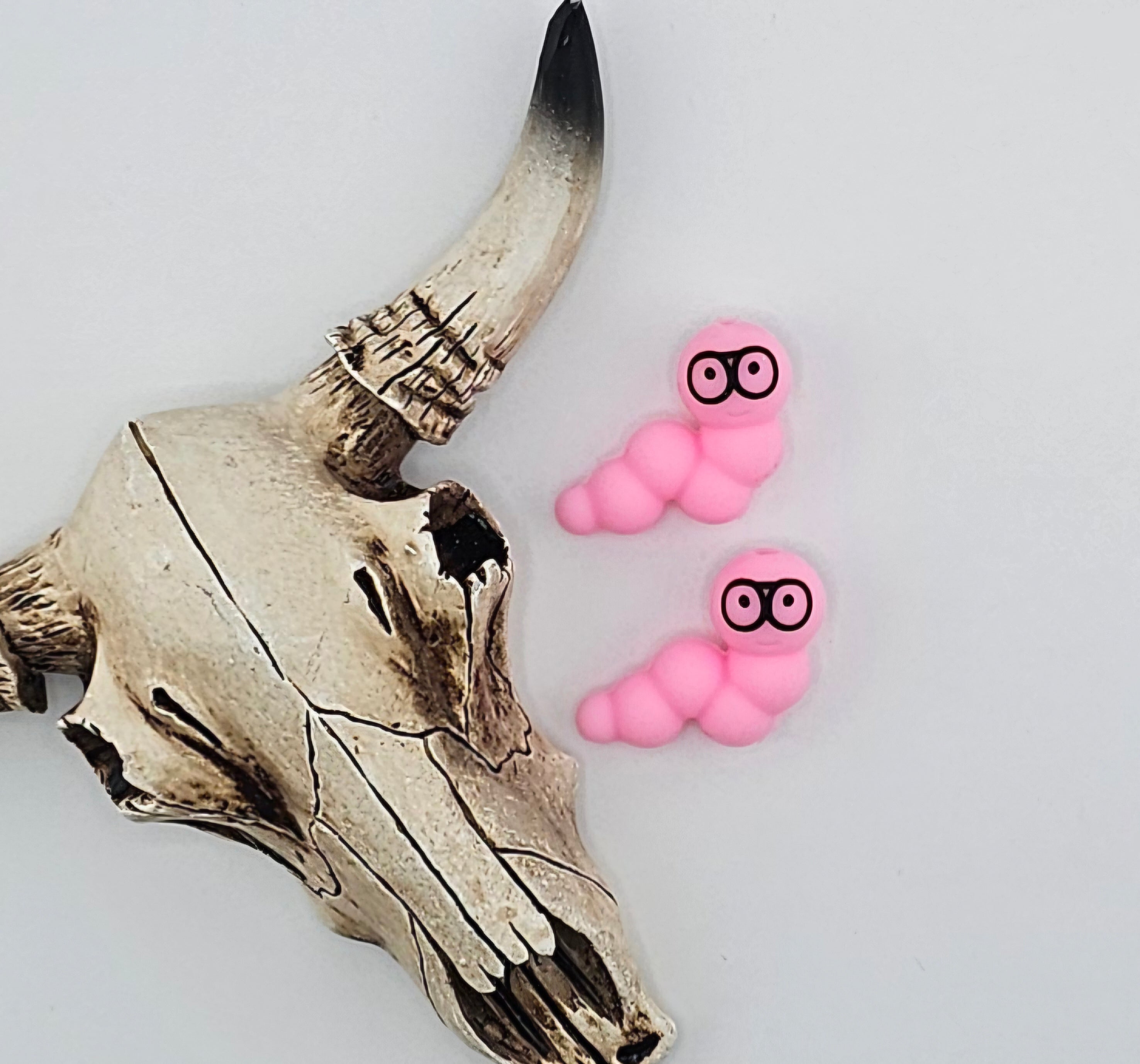 Nerdy Worm Focal