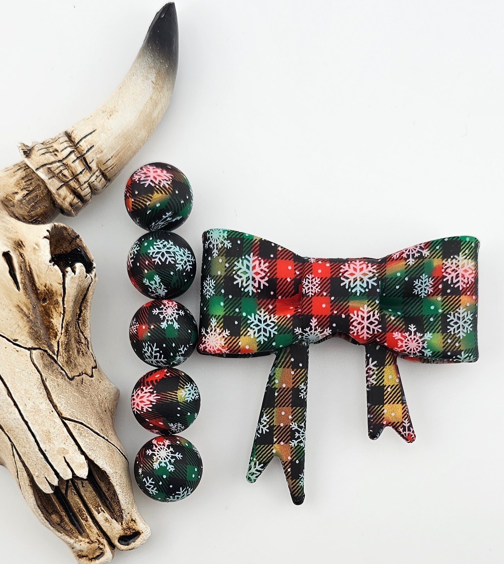 Large Bow &  Matching 15mm Print Snowflake Dreaming of Christmas