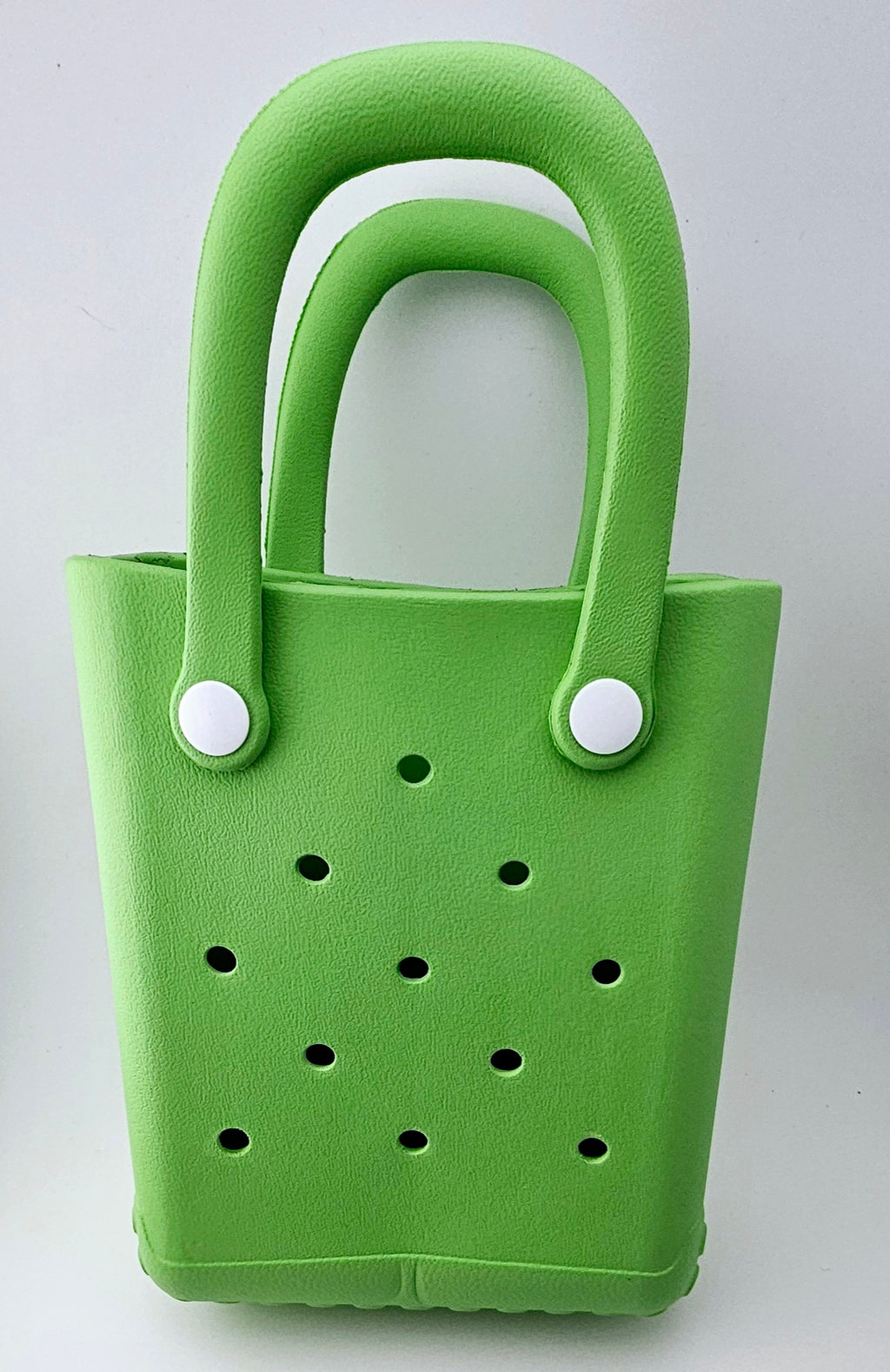 Crock Charm Bag all come with one random Charm