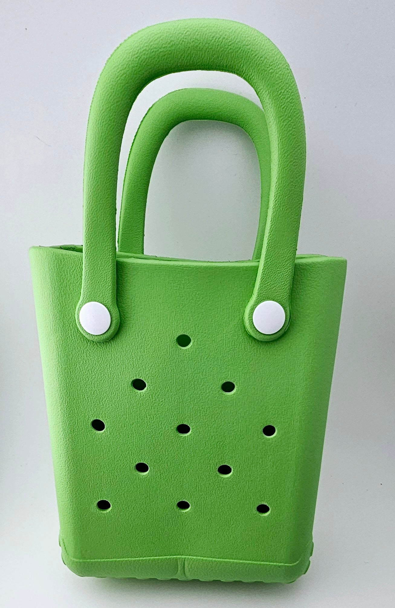 Crock Charm Bag all come with one random Charm