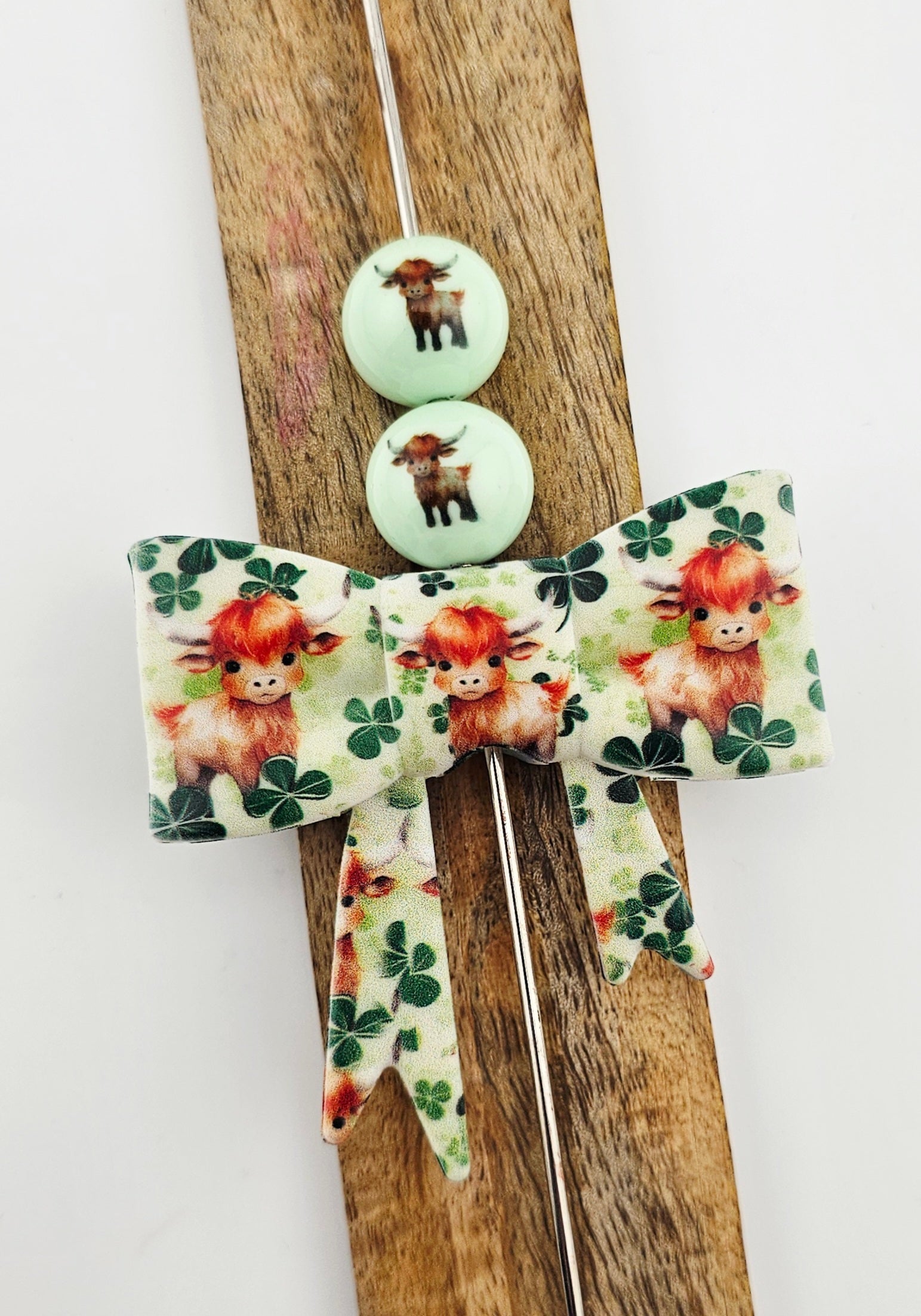 Large Bow Focal & 15mm Print Clover Cow