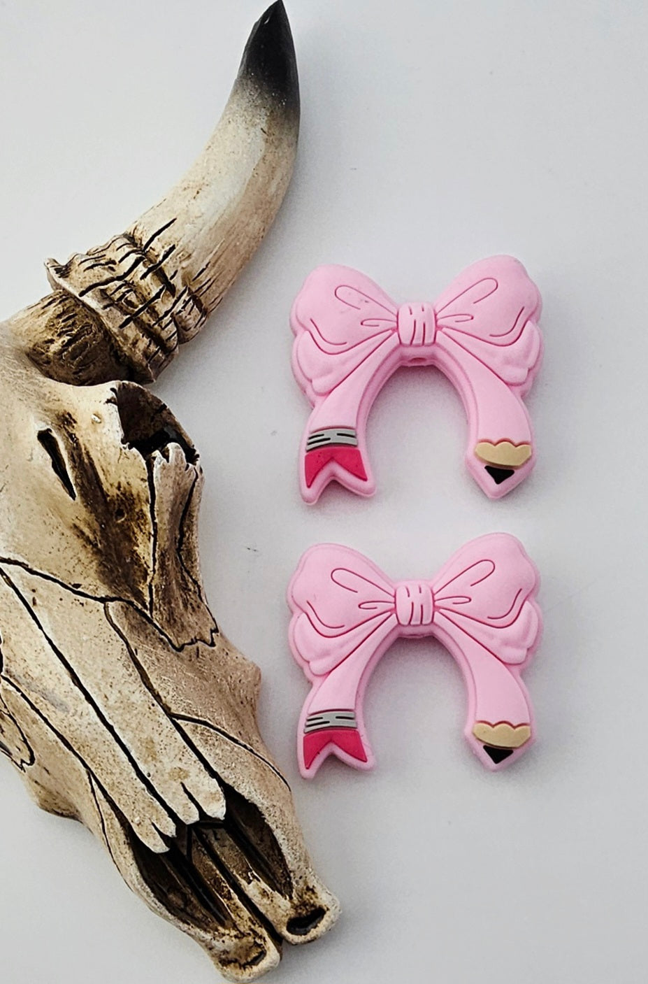 Pencil Bow Focal