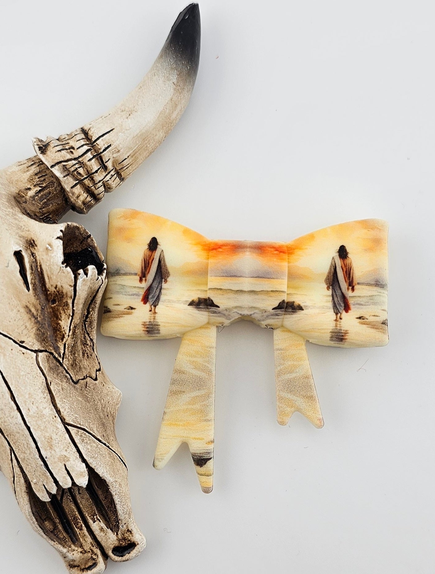 Large Bow Focal Walk by Faith