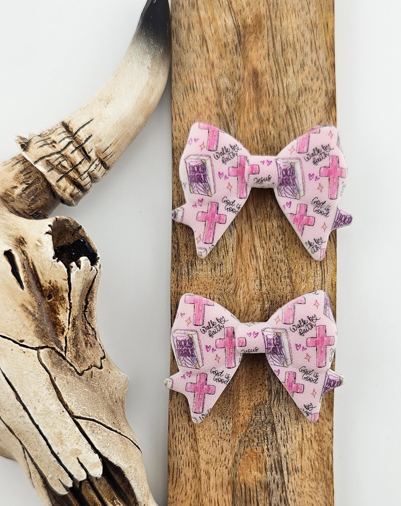 Bible Study Bow Focal