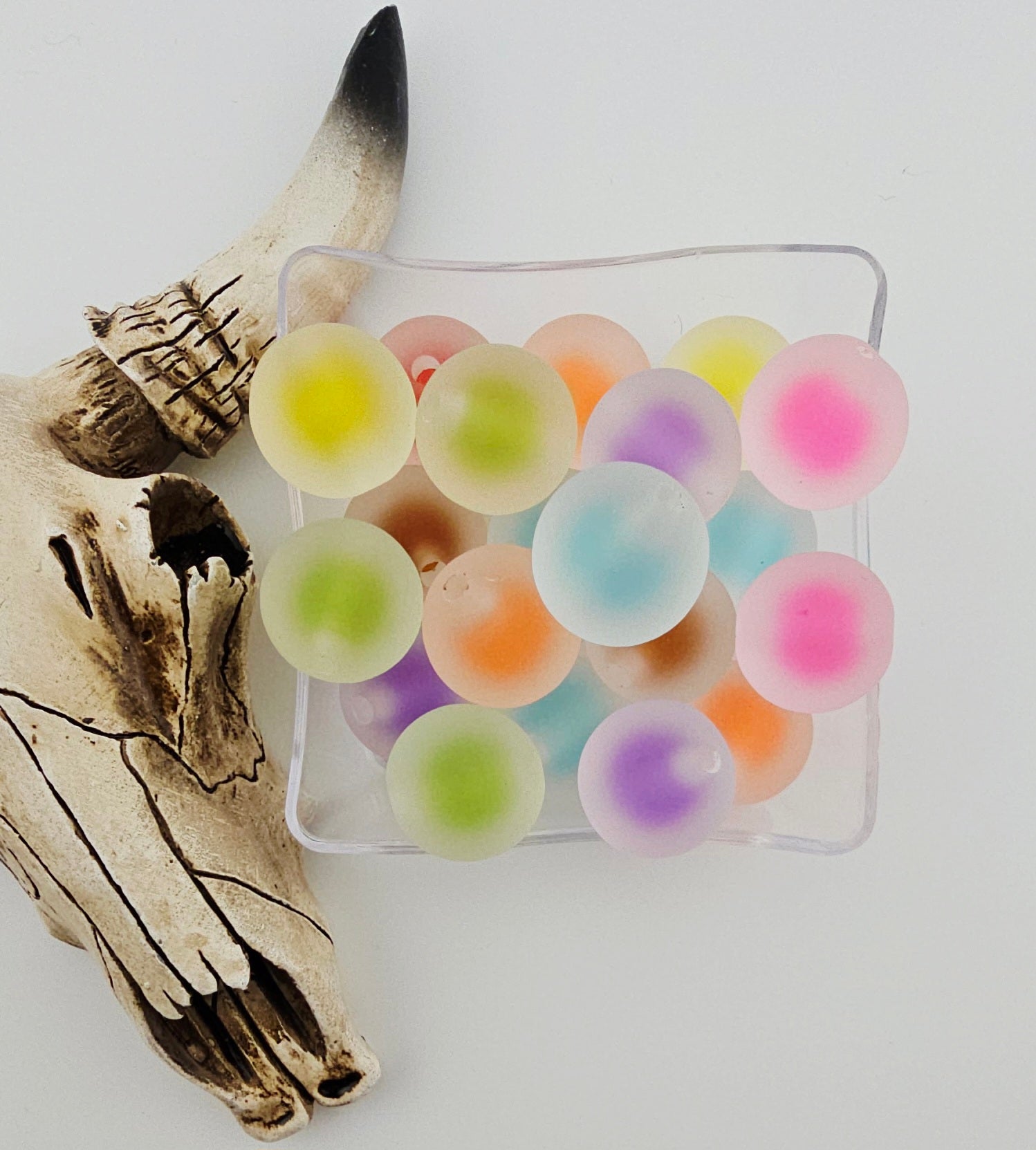 Frosted Acrylic 15mm 20ct Random