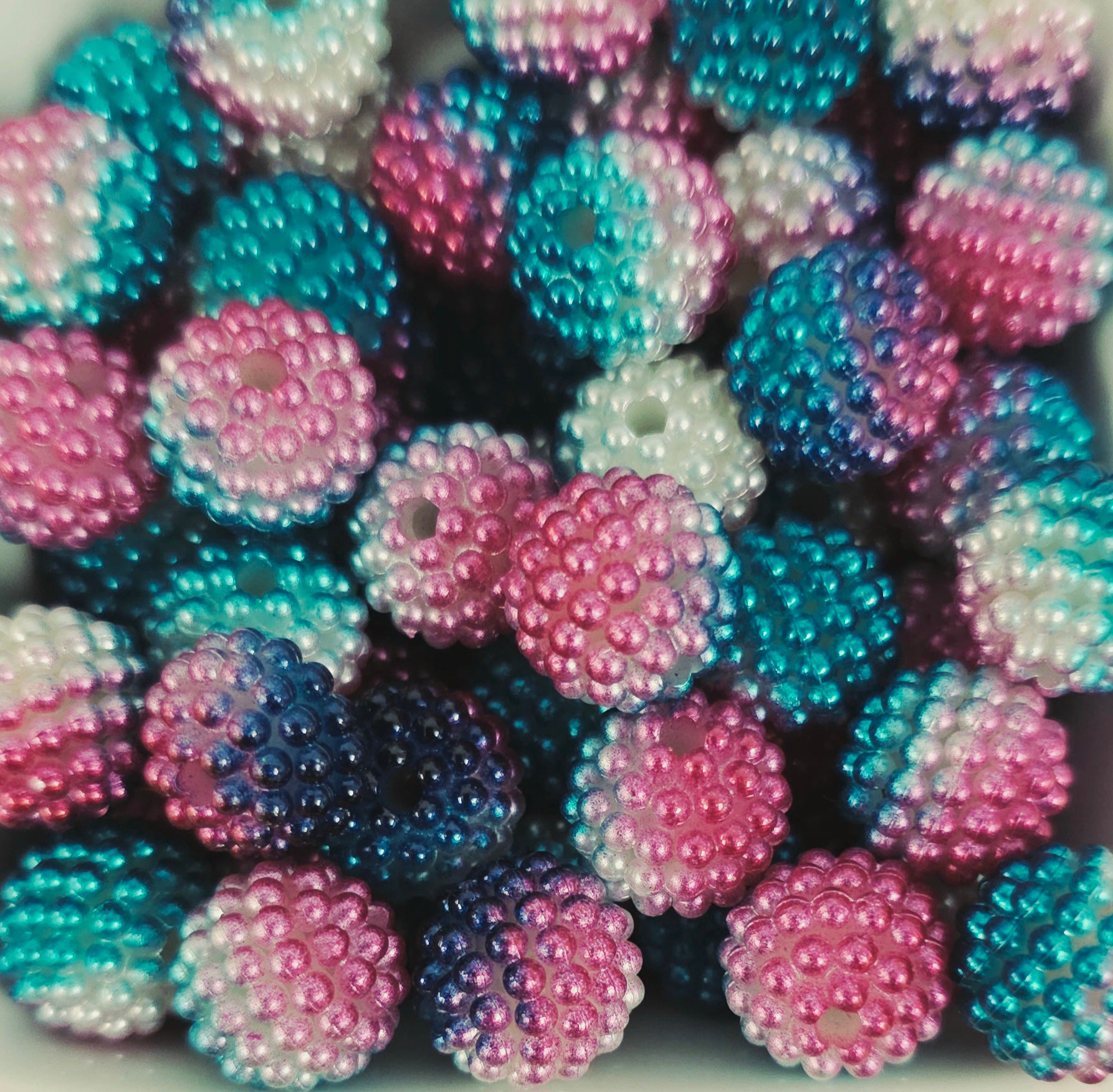 Ombrè Mermaid Frost Pearl 15mm Acrylic