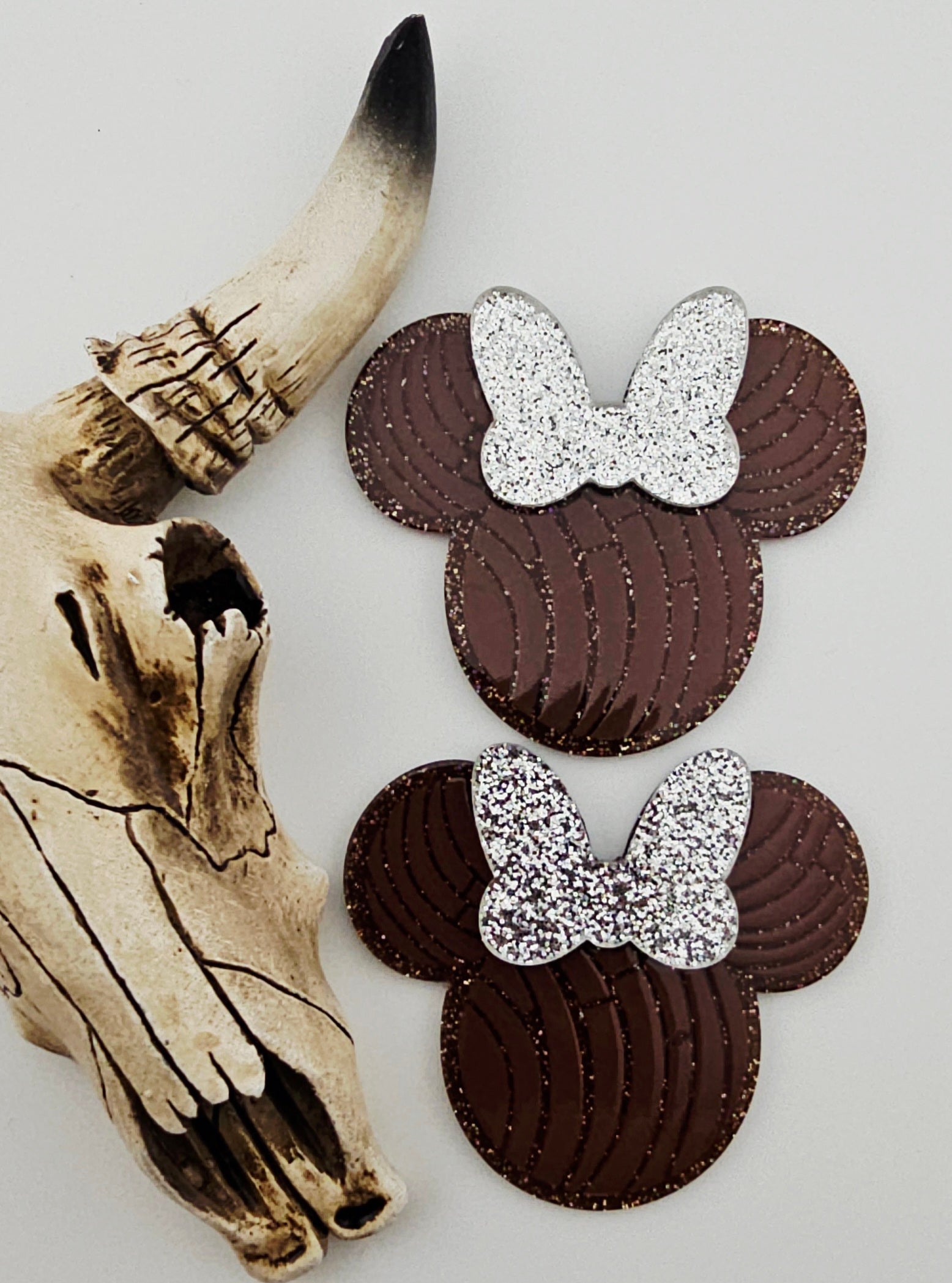 Flatback Concha Ears Silver Bow 465
