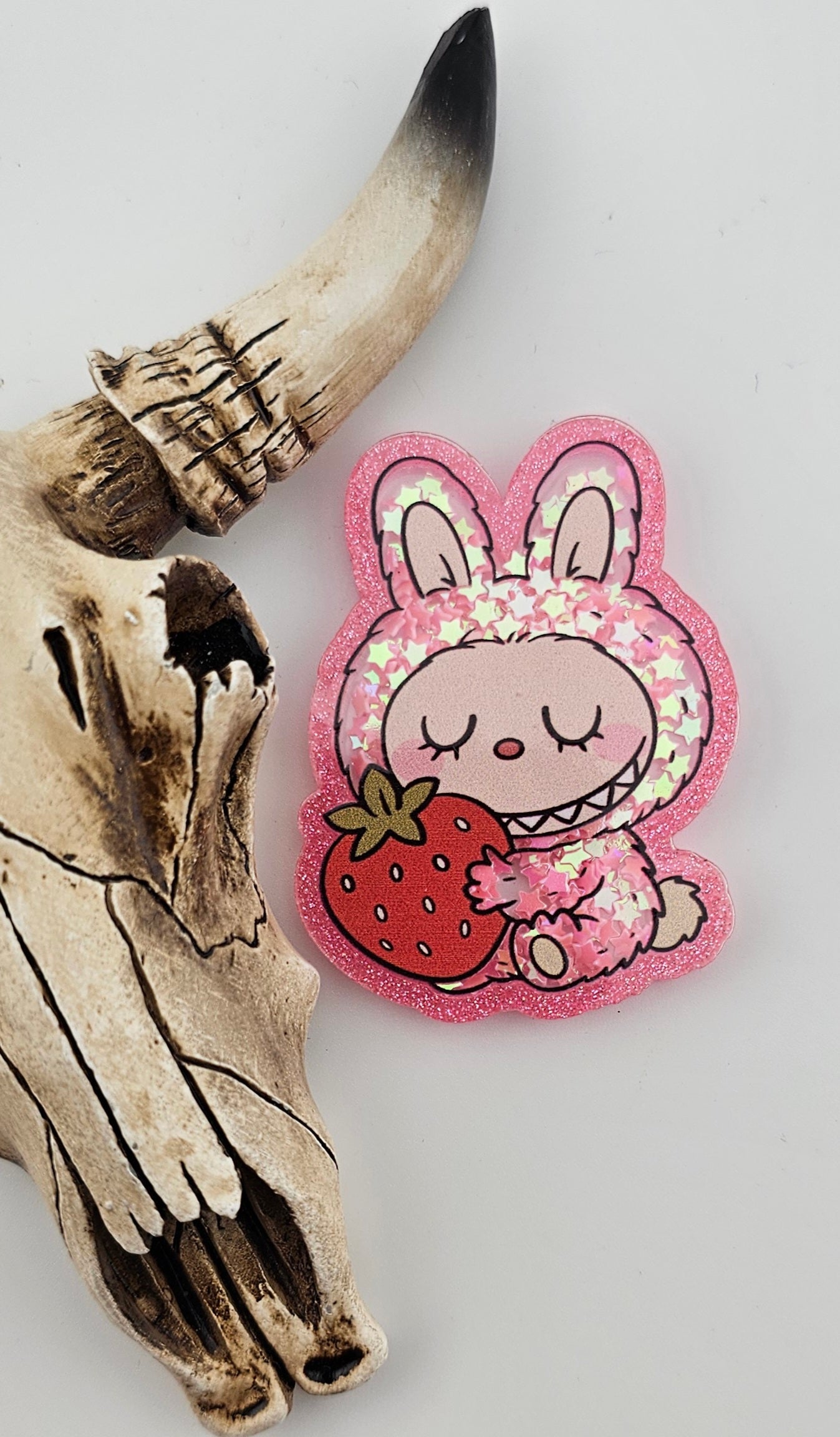 Flatback Glitter Shaker Strawberry Toothy Bear GS 113