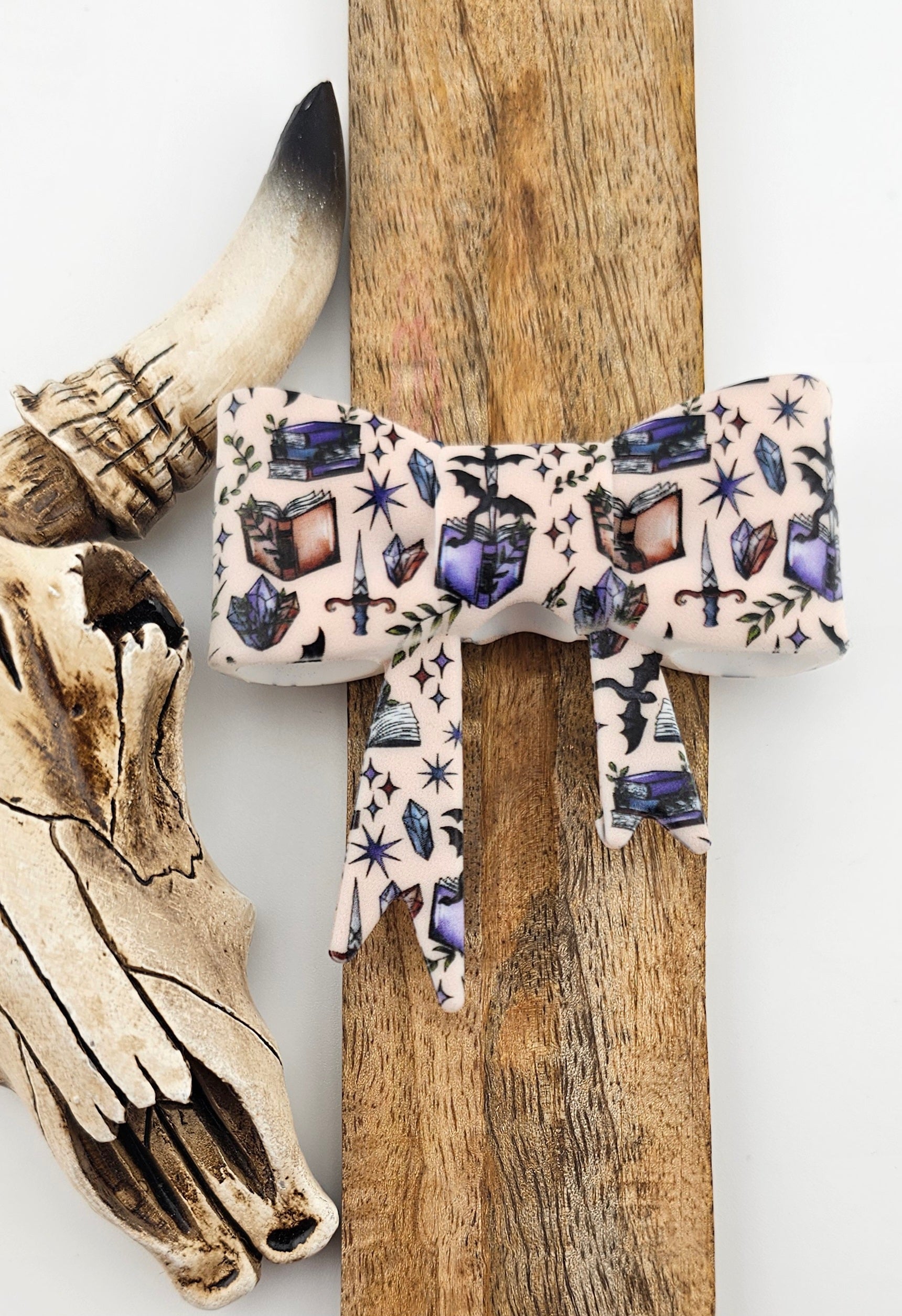 Large Bow Focal Spellbound Society