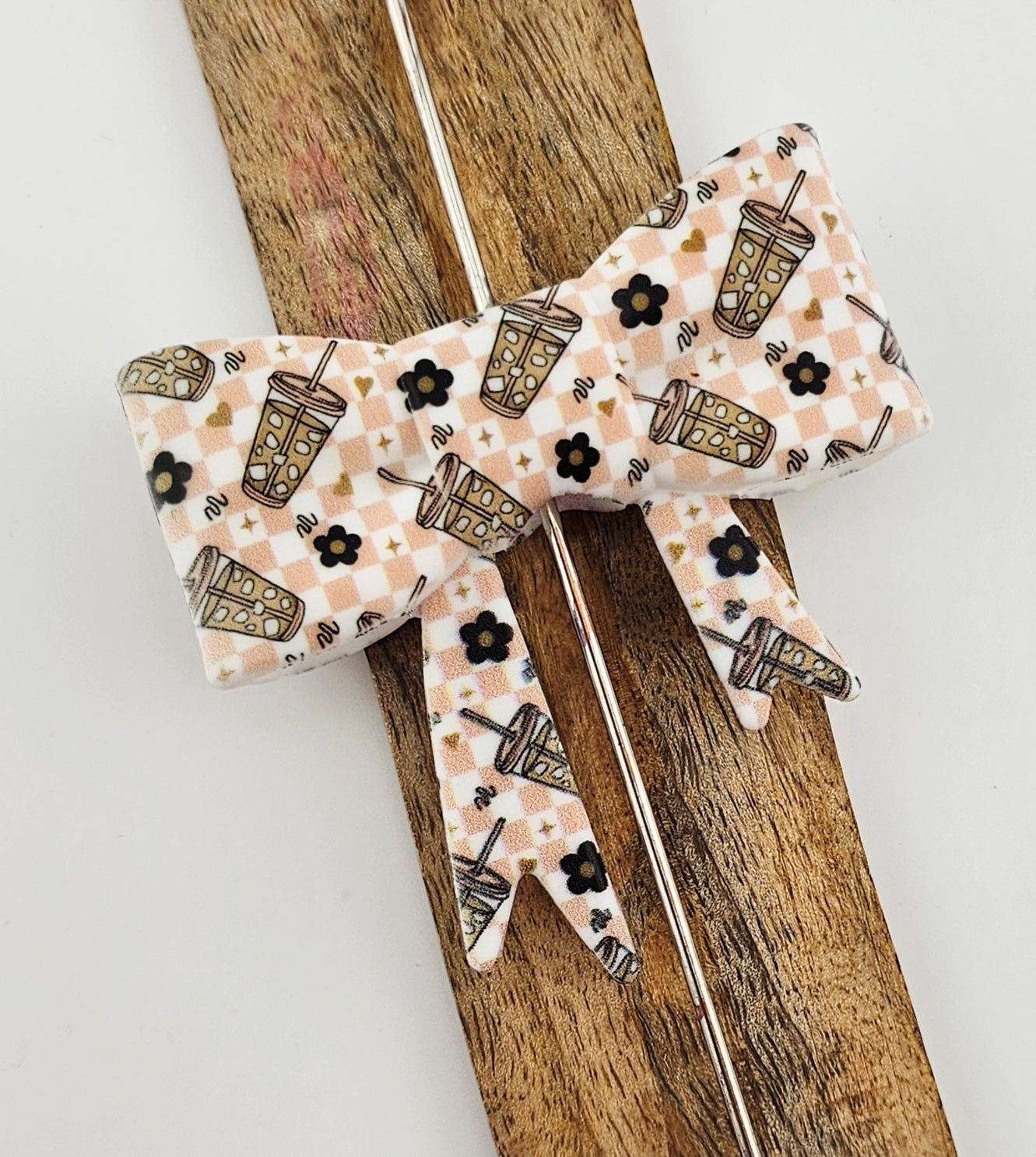 Large Bow Focal Iced Checkered Coffee