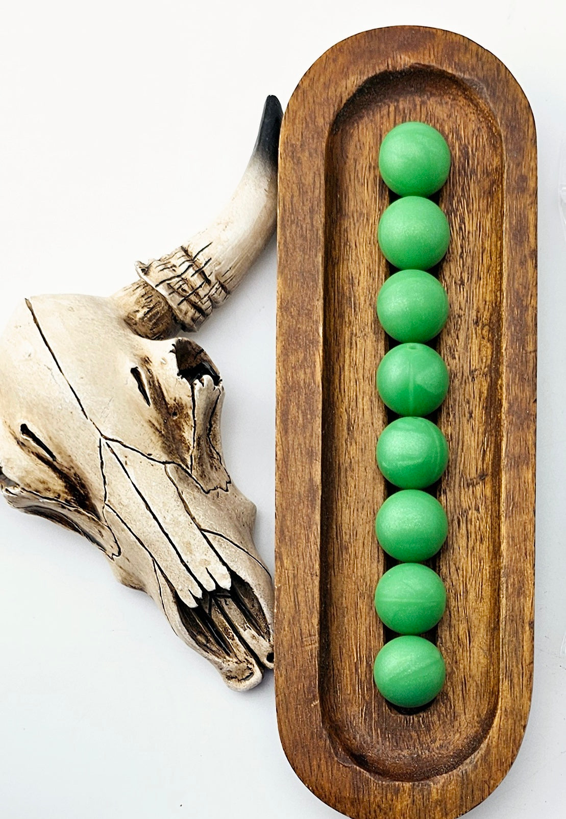 #122 Pearl Dark Green Solid