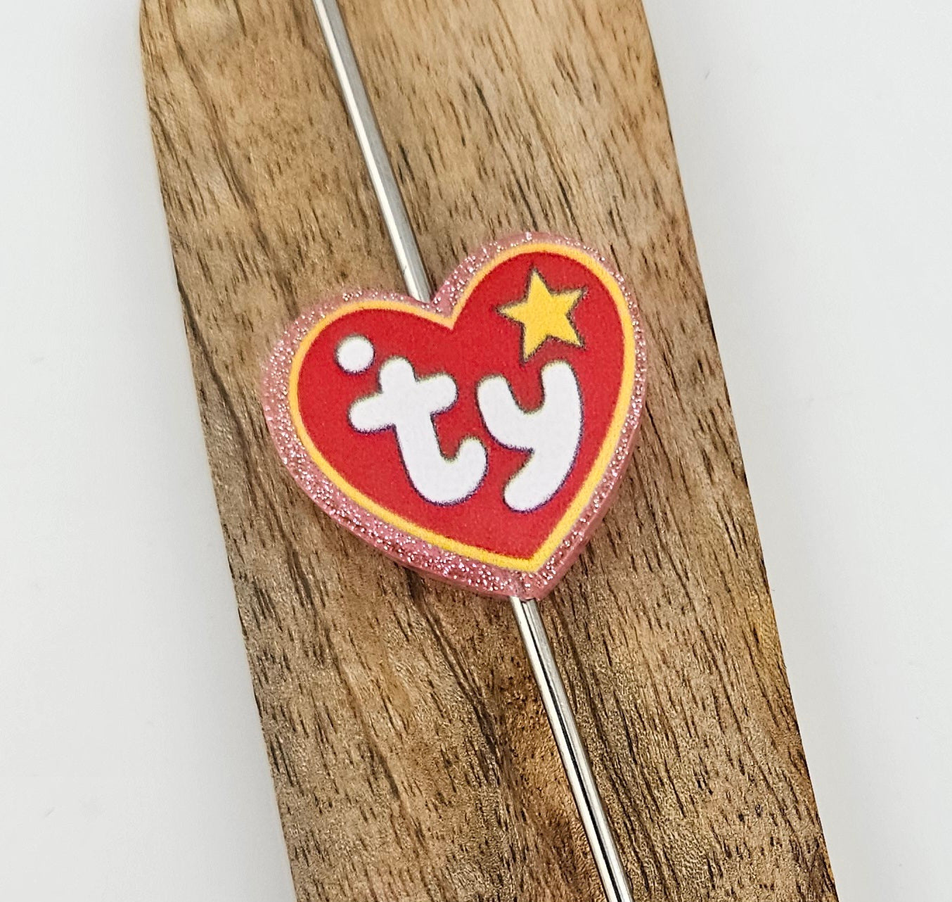 Acrylic Focal Bear Heart - AF107